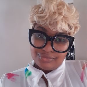 Meet your Posher, Kay